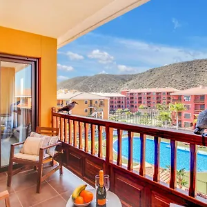 Lovely Mocan, Pool, Fast Wi-fi, Padel Court , Palm-mar España